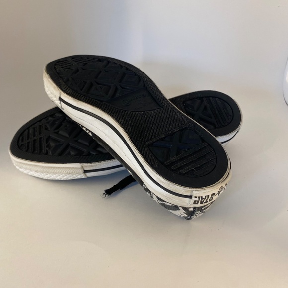 Converse All Stars Black & White women's size 6 - Picture 9 of 10